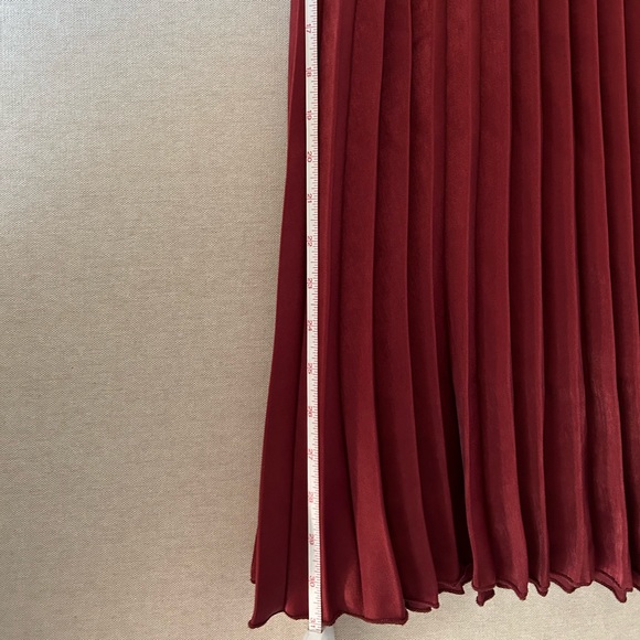 NWT- Max Studio- Pleated Red Satin Maxi Skirt- Size XS - Picture 8 of 8